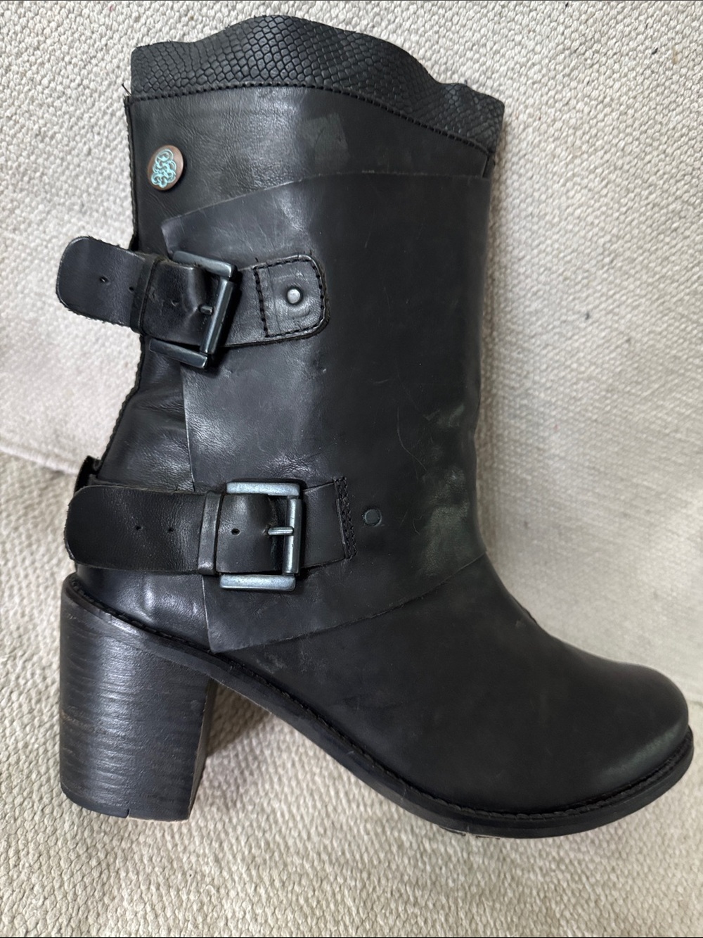 Women’s size 39 “Grotesque Shoes”, handsewn Italian soft calf leather boots